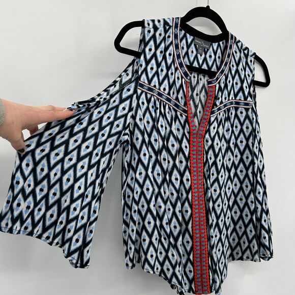 MARKET & SPRUCE Blue Red Diamond Embroidered Cold Shoulder Boho Blouse Medium - Picture 4 of 7